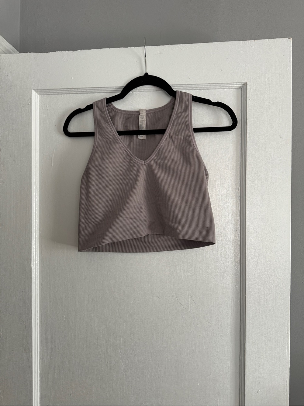Women’s Athleta V-Neck Crop Tank Top - Taupe